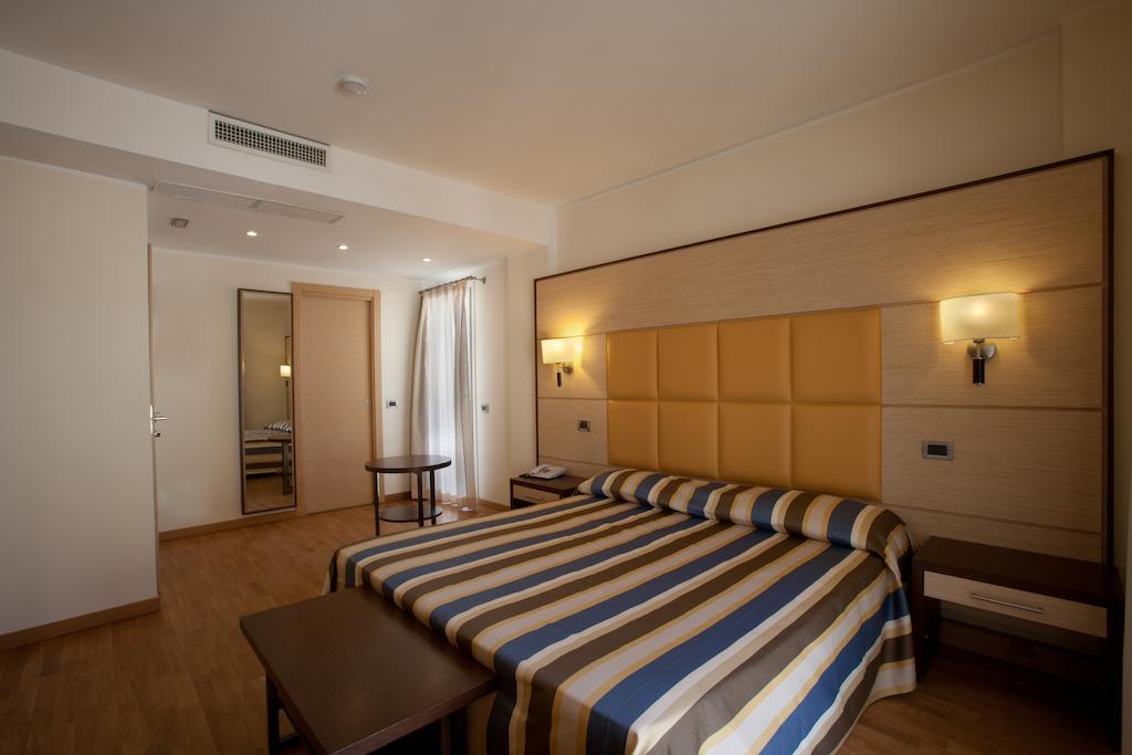 Virgilio Grand Hotel Sperlonga Ngoại thất bức ảnh