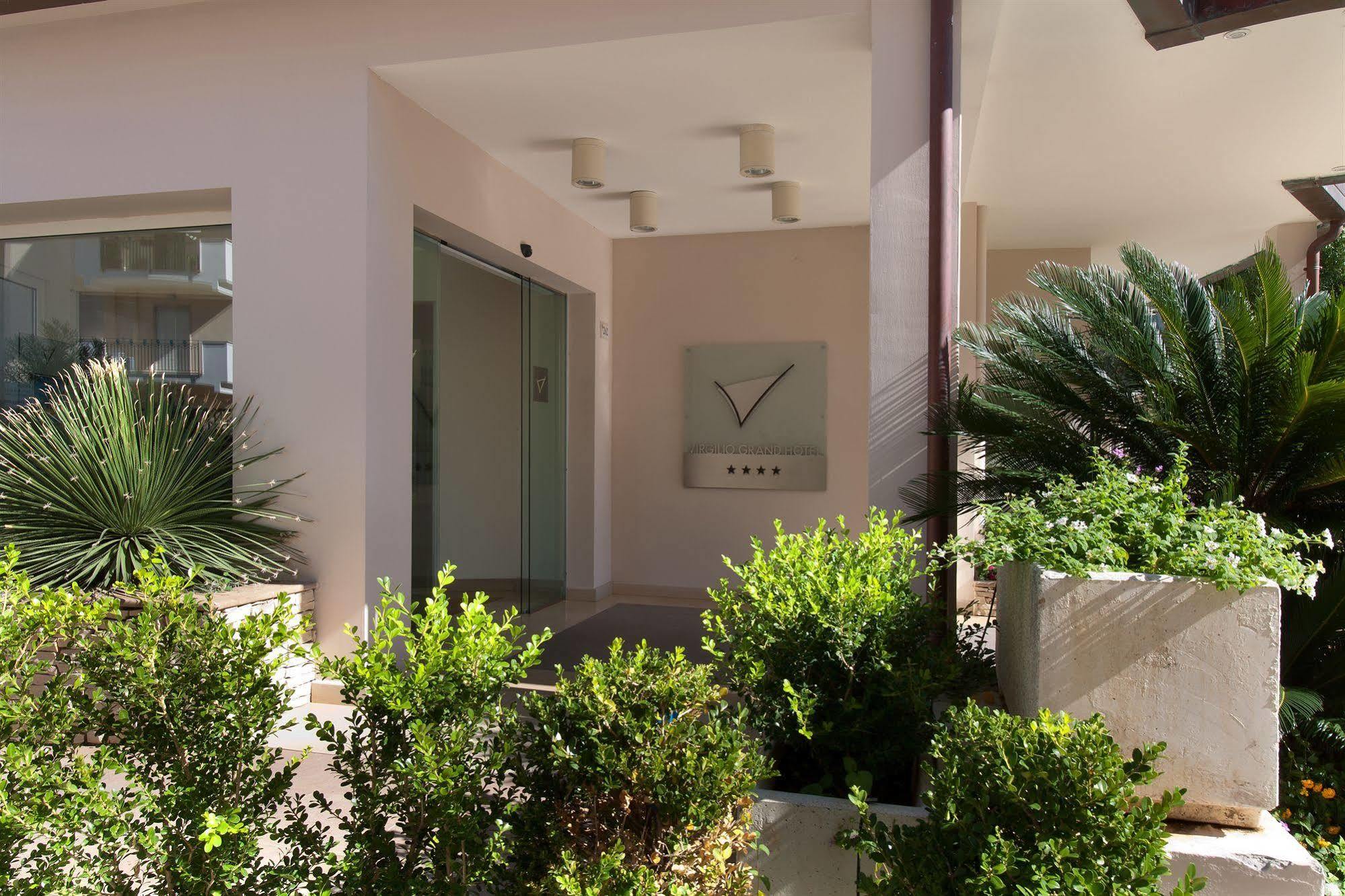 Virgilio Grand Hotel Sperlonga Ngoại thất bức ảnh
